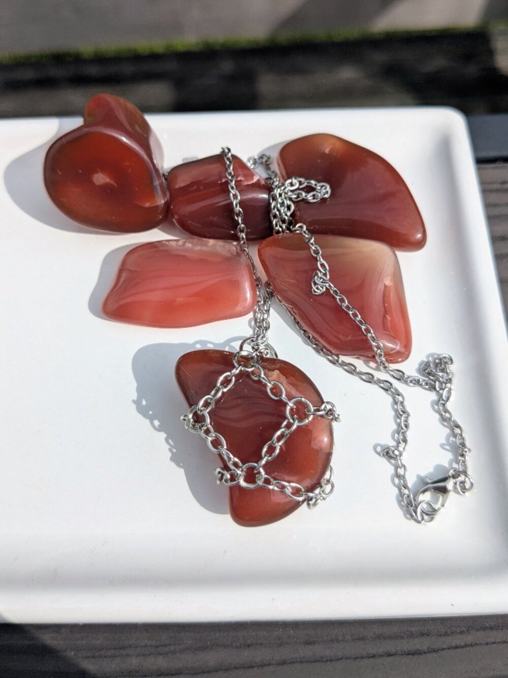 Mozambique (Swazi) Agate Silver Chain Cage Necklace